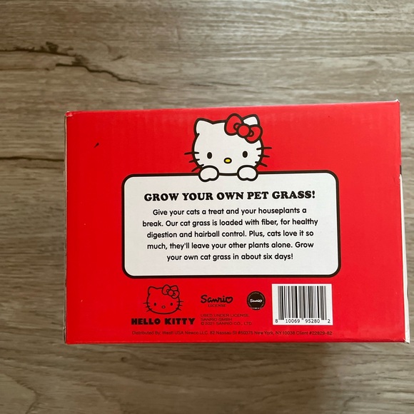 Hello Kitty Cat Grass Kit - Picture 2 of 4